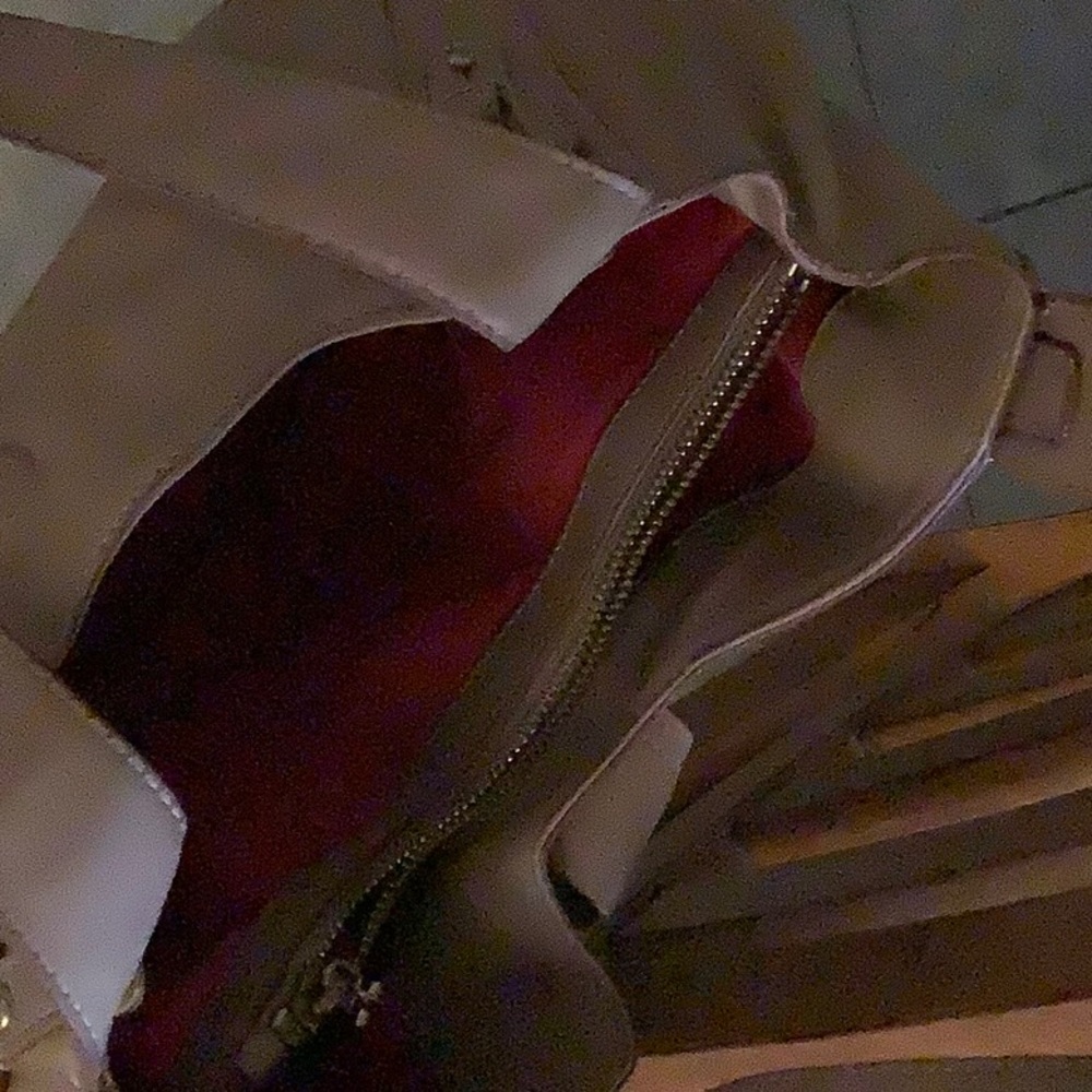 Handbag - Picture 2 of 2